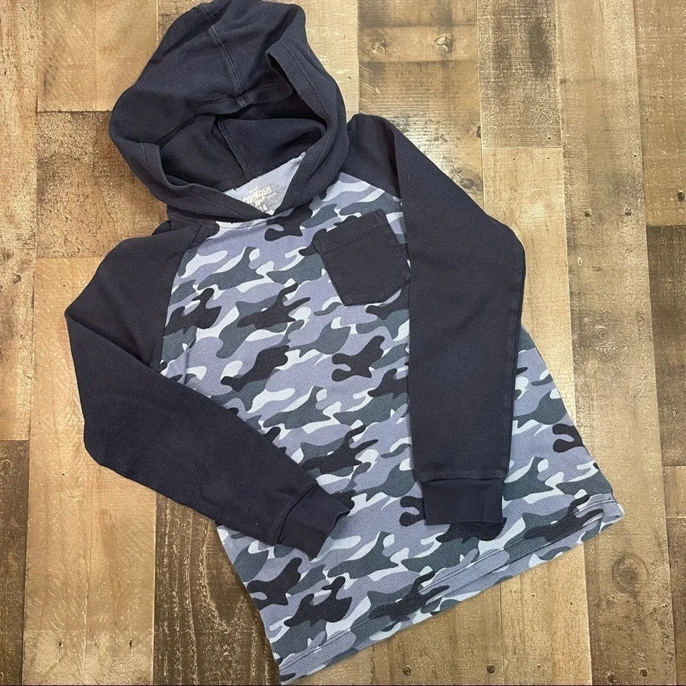 Oshkosh Camo Thermal Hooded Long Sleeve size 14